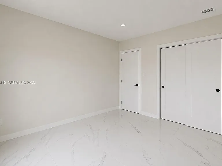 5715 Jackson St — Photo 31