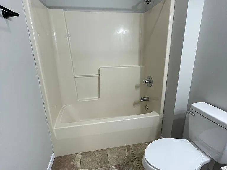 3624-3626 Thornhill Circle W-TBROS — Photo 11