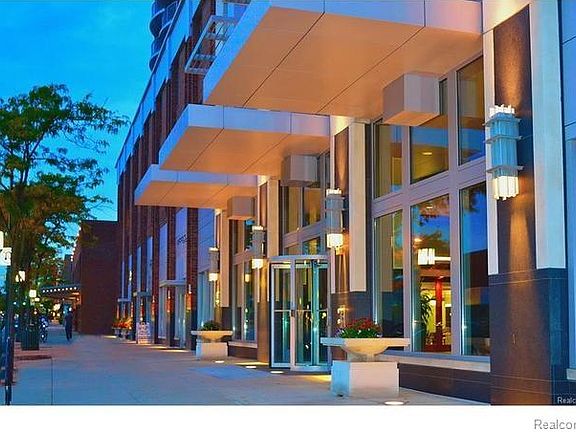 2nd image of 411 S Old Woodward Ave #714-1