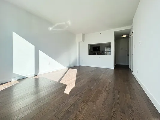 Rented by Kahen Properties | media 22