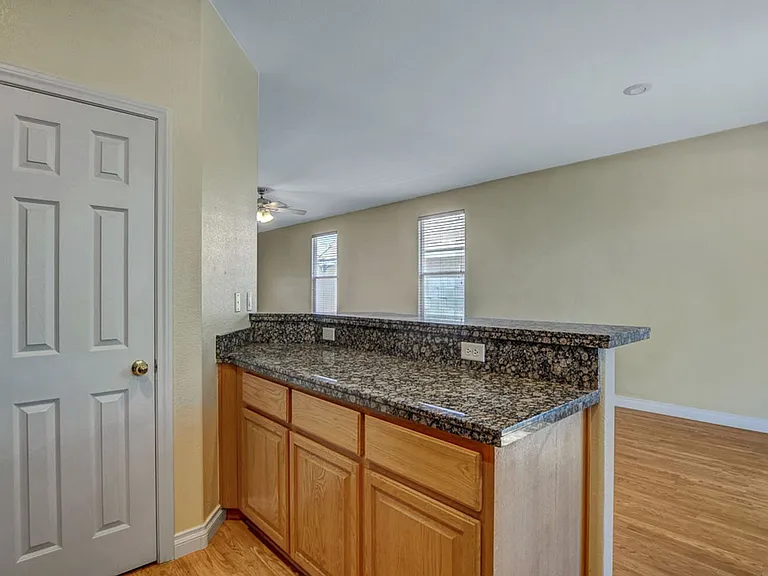 8737 Radiant Ruby Ave — Photo 13
