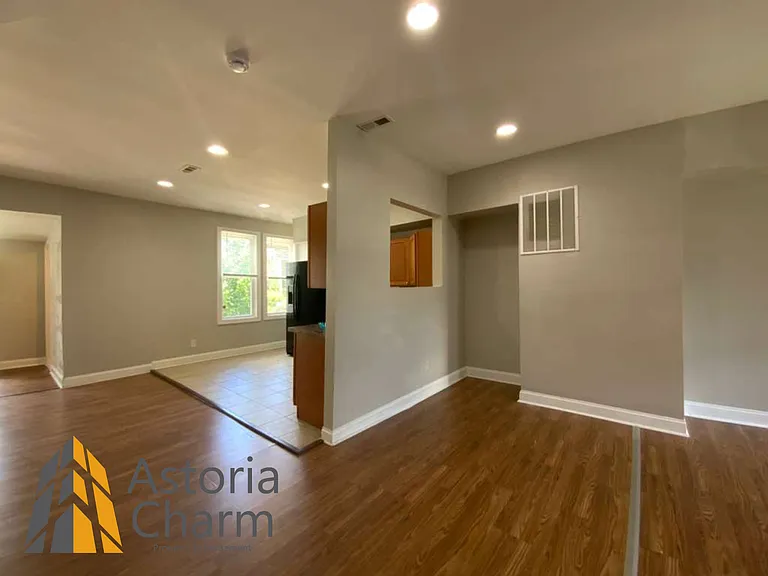 730 N Edgewood St — Photo 14