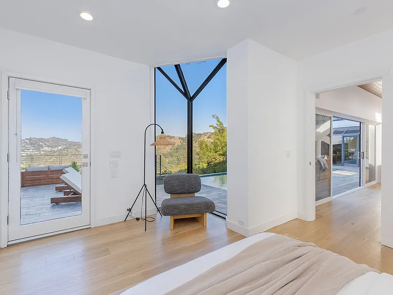 Pinnacle Pl — Photo 39