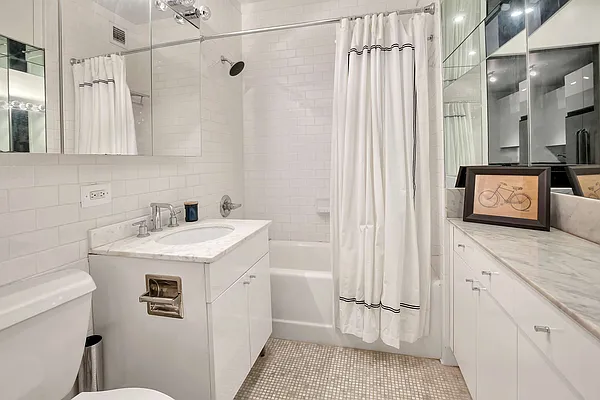 Rented by Compass | media 29