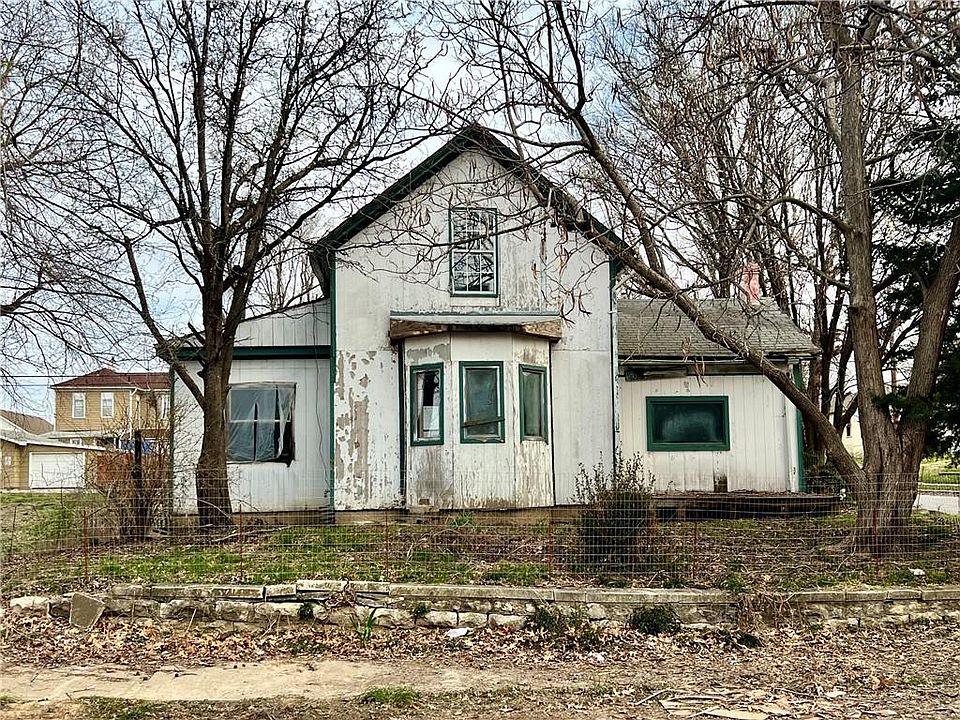 1st image of 1004 N 11th St