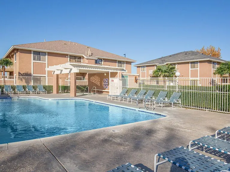 SummerRidge Apartments — Photo 7
