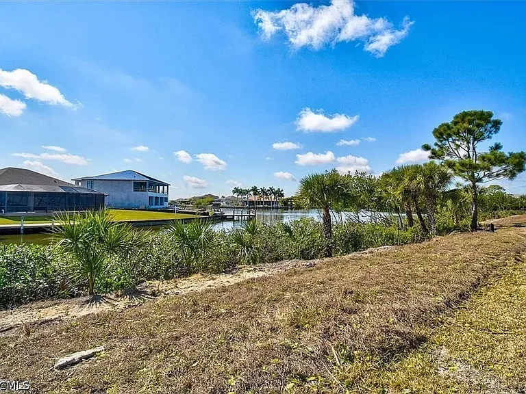 7796 Lakes Edge Ln — Photo 5