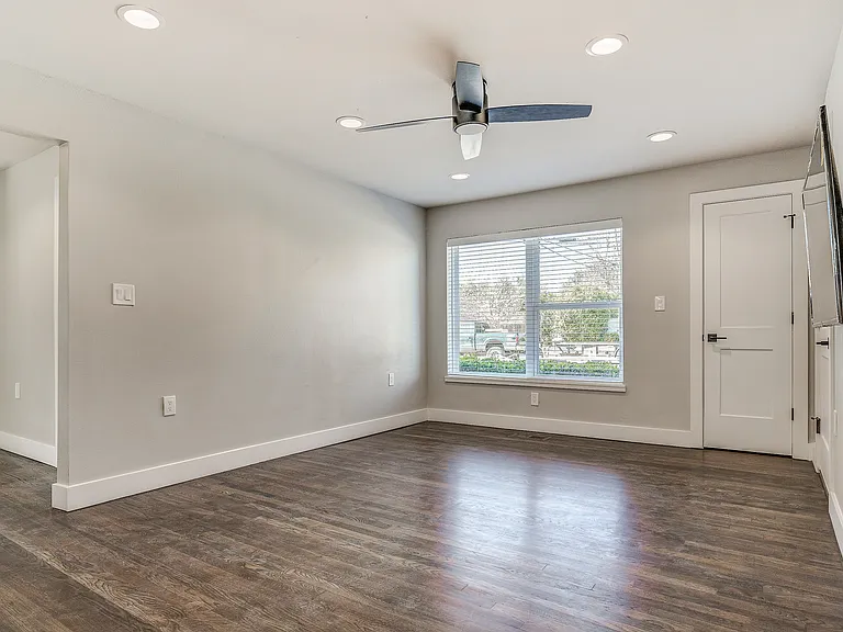 2114 Tucker St #2118-B — Photo 4