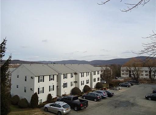 2nd image of 27 Lexington Hl Unit 2