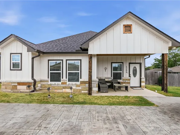 1200 Military Dr, Bryan, TX 77803