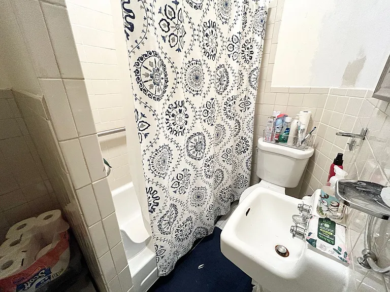 42 Hammond St #A3 — Photo 9