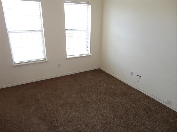 2nd image of 1432 Amstater Cir