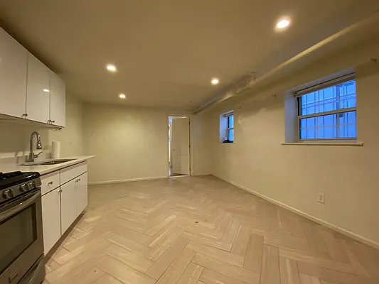 Rented by Simply Brooklyn Realty Inc | media 10