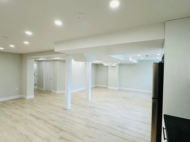 65 Majesty Blvd #BASEMENT — Photo 10