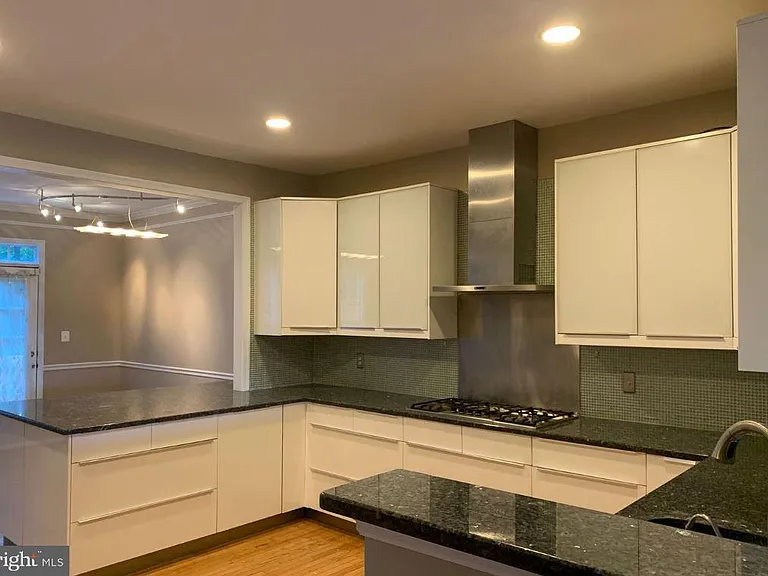 13689 Saint Johns Wood Pl — Photo 3