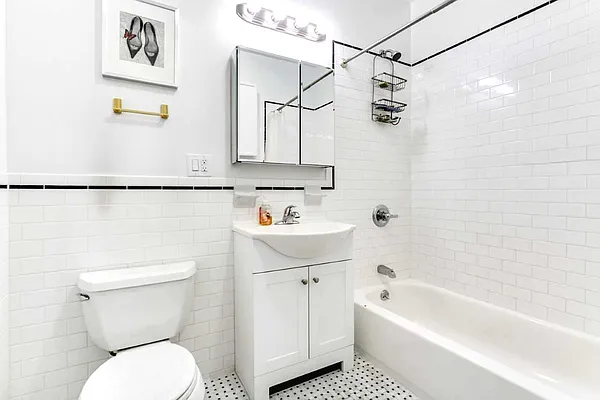 Rented by Anchor Associates | media 25