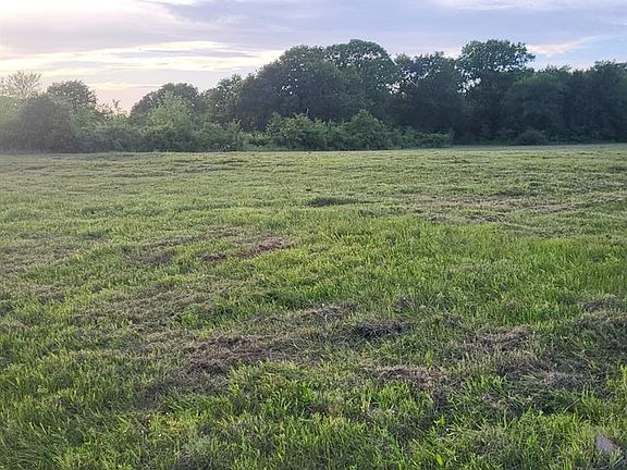 2nd image of 379059 E 1180th Rd