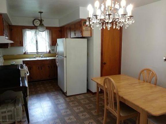 4th image of 58 Walker St