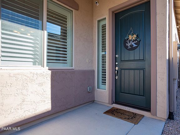 3rd image of 5831 N Thornberry Dr