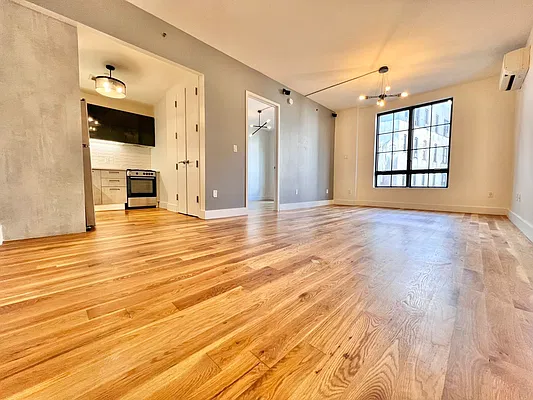 Rented by ERNY LLC | media 25