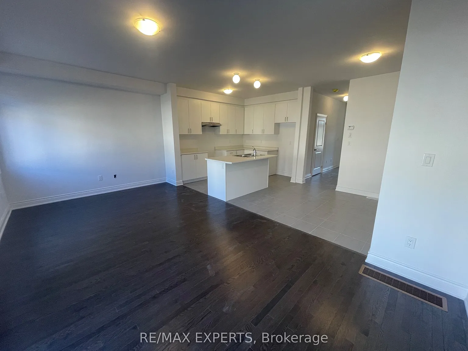 3 bed, $2,400 — Photo 4