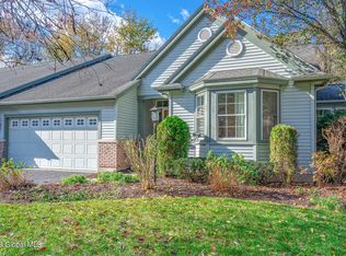 24 Camden Cir, Delmar, NY 12054