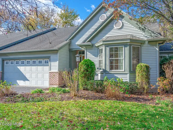 24 Camden Circle, Delmar, NY 12054