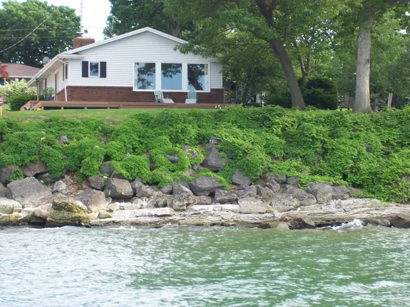 902 Lake St, Lakeside Marblehead, OH 43440