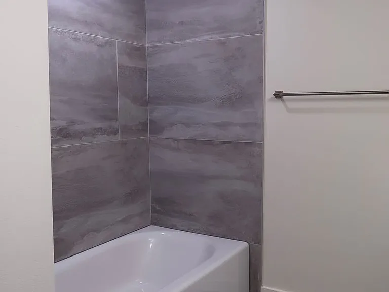 Bell View Apartments — Photo 180