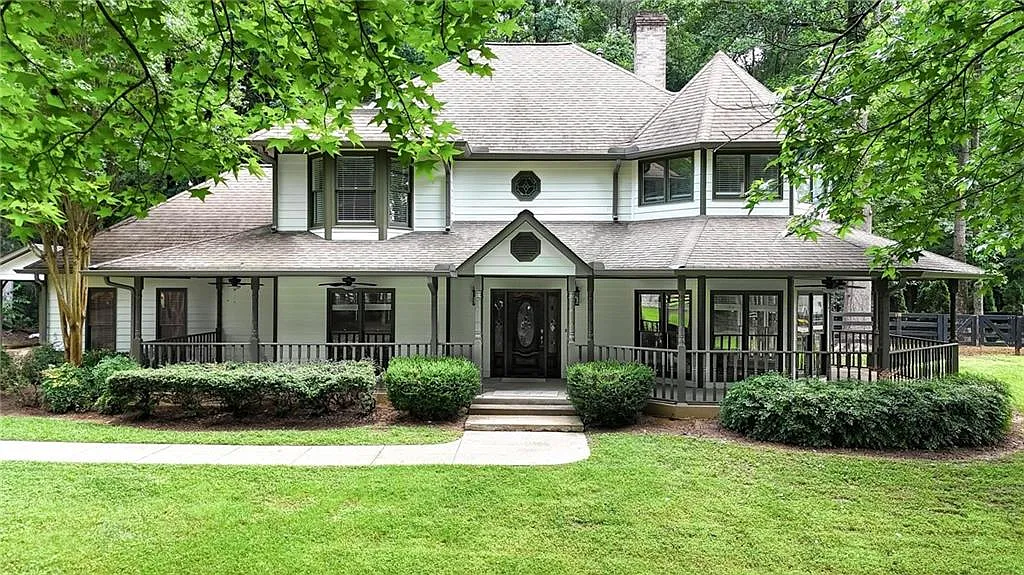 3 bed, 2.5 bath, 2813 sqft, $3,500 — Photo 1