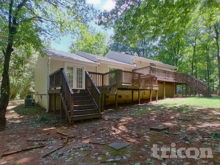 5911 Leatherwood Ln — Photo 16