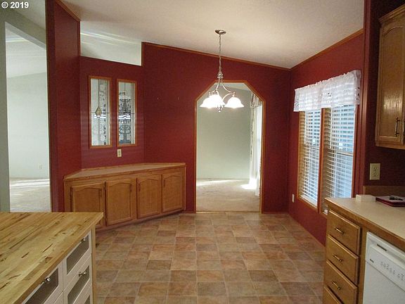 3rd image of 18200 S Silverwood Dr