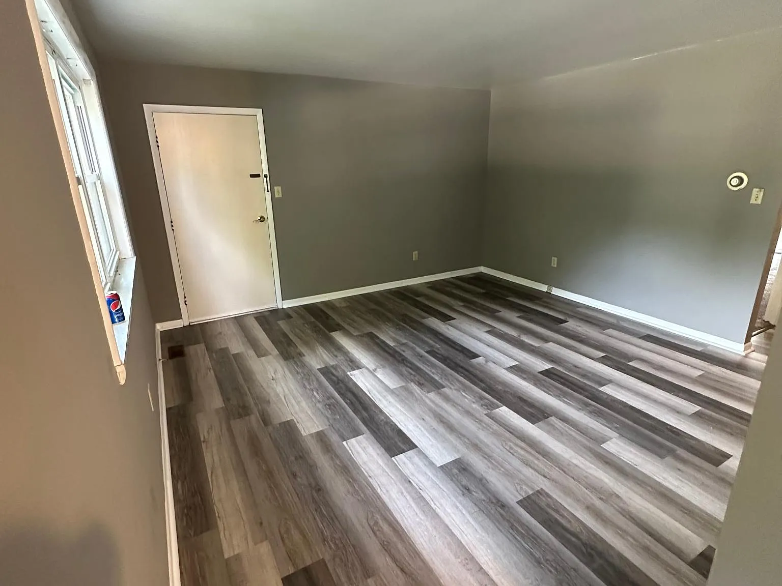 2 bed, 850 sqft, $950 — Photo 3