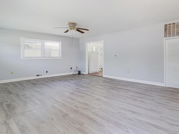 4th image of 214 Magnolia Dr