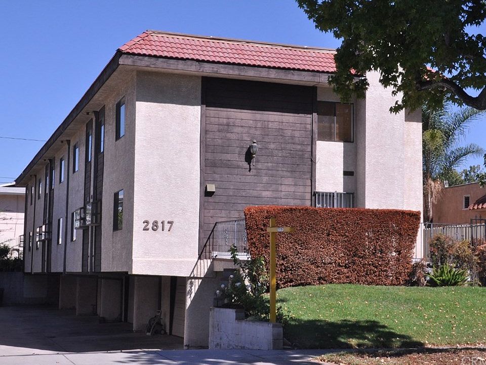 1st image of 2817 W Grand Ave APT A