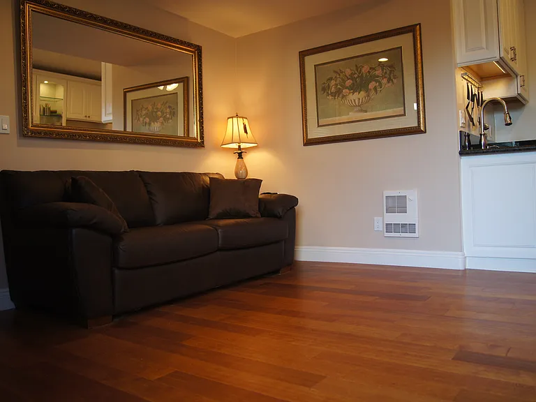 519 25th St #6 — Photo 7