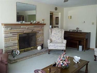 3rd image of 733 Terrace View Dr