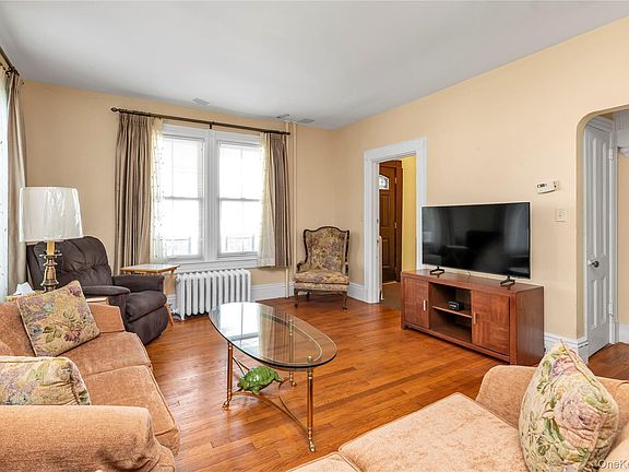 5th image of 7 Brown Street