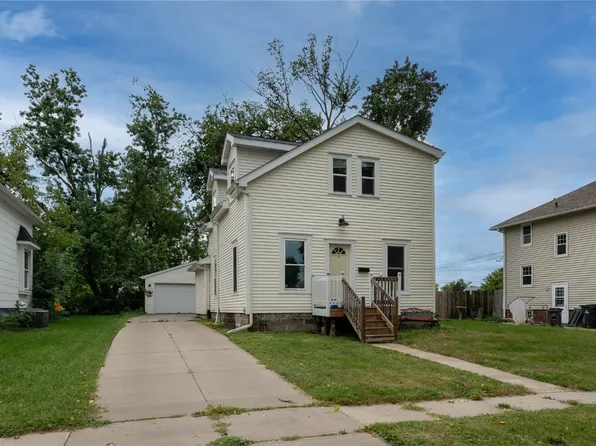 511 34th St NE, Cedar Rapids, IA 52402