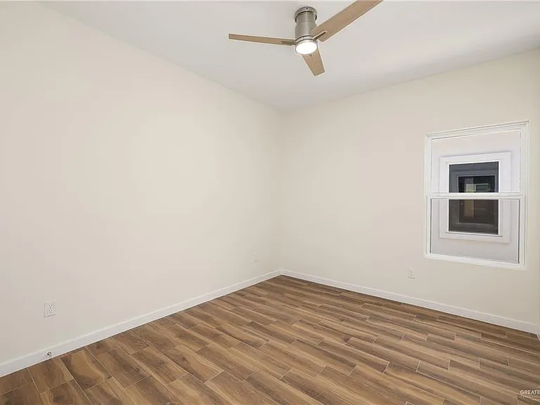 609 N Onyx Ave #1 — Photo 12