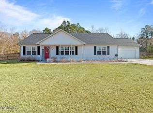 202 Stag Ct, Hubert, NC 28539