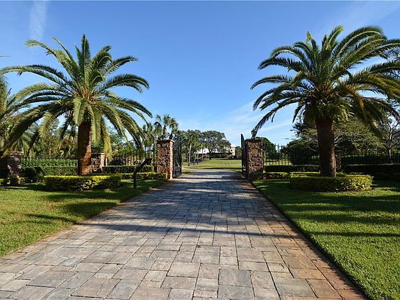 3rd image of 2865 SE Saint Lucie Blvd