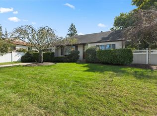 180 Sterling St, Port Jefferson Station, NY 11776