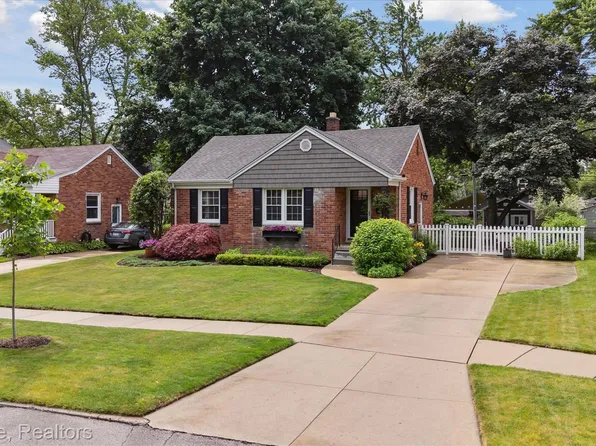 2351 Earlmont Rd, Berkley, MI 48072