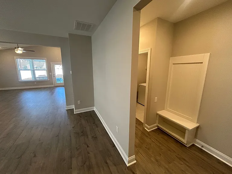 585 Oyster Dr — Photo 12