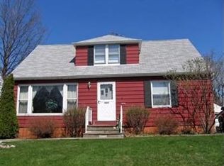 4997 S Barton Rd, Lyndhurst, OH 44124