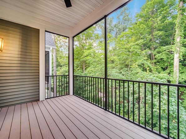 1615 Melanie Ln, Chesterton, IN 46304