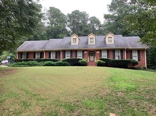 165 Lamberth Lake Dr, Fayetteville, GA 30215