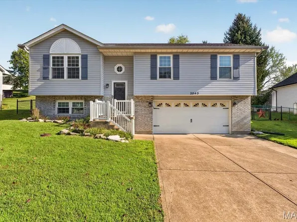 2045 Rosedale Ct, Arnold, MO 63010