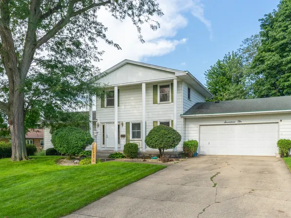 1710 Spruce St, Peru, IL 61354